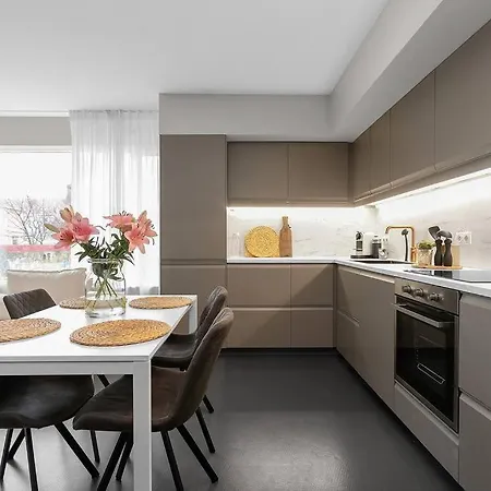 Apartment Cheerful 3br Down Town Newly Renovated *